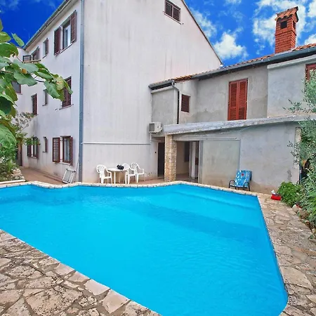 Apartment Fuer 8 Personen Ca 90 Qm In Fazana, Istrien Istrische Riviera Fazana